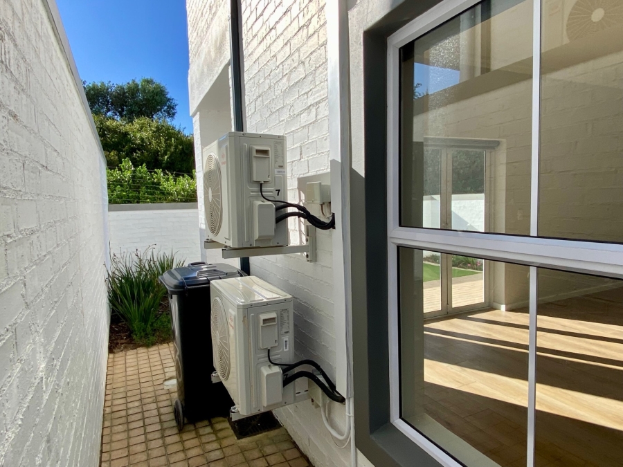 3 Bedroom Property for Sale in Gevonden Estate Western Cape